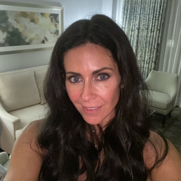 Meet your Posher, Amy - Picture 1 of 1